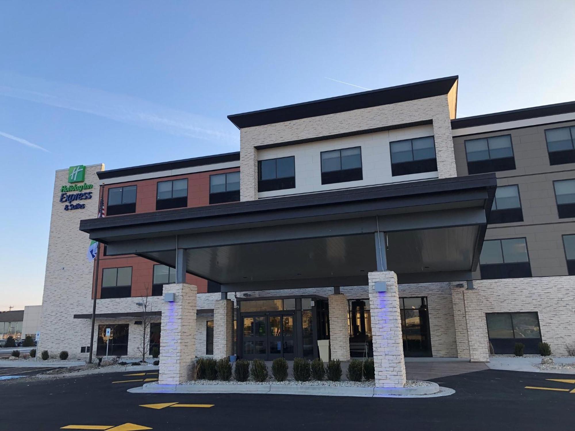 Holiday Inn Express & Suites Racine By Ihg Экстерьер фото